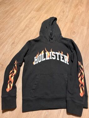Hollister Vintage Flame 🔥 Black Crewneck Hoodie Y2K